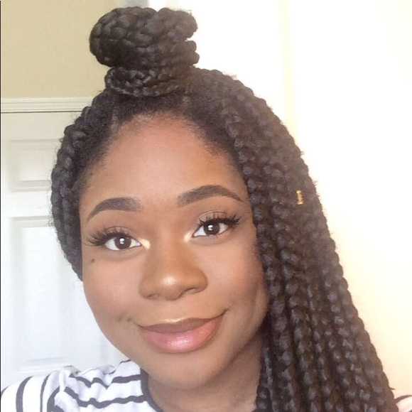 Meet your Posher, Deb - Picture 2 of 3